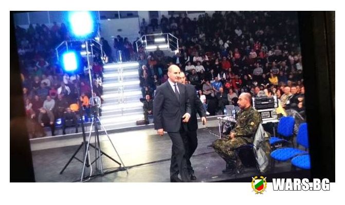 Гледна точка! Николай Цонев: Какво правят военнослужещи на партийното мероприятие на ГЕРБ?