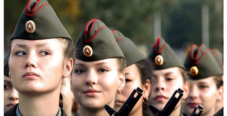 Руското МО: Налице е скок на интереса на рускините към военната служба